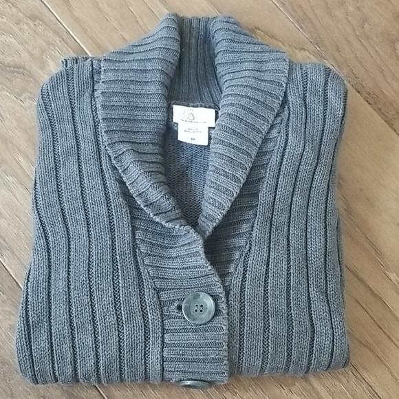 3 for $30 Maternity cardigan - Picture 4 of 4